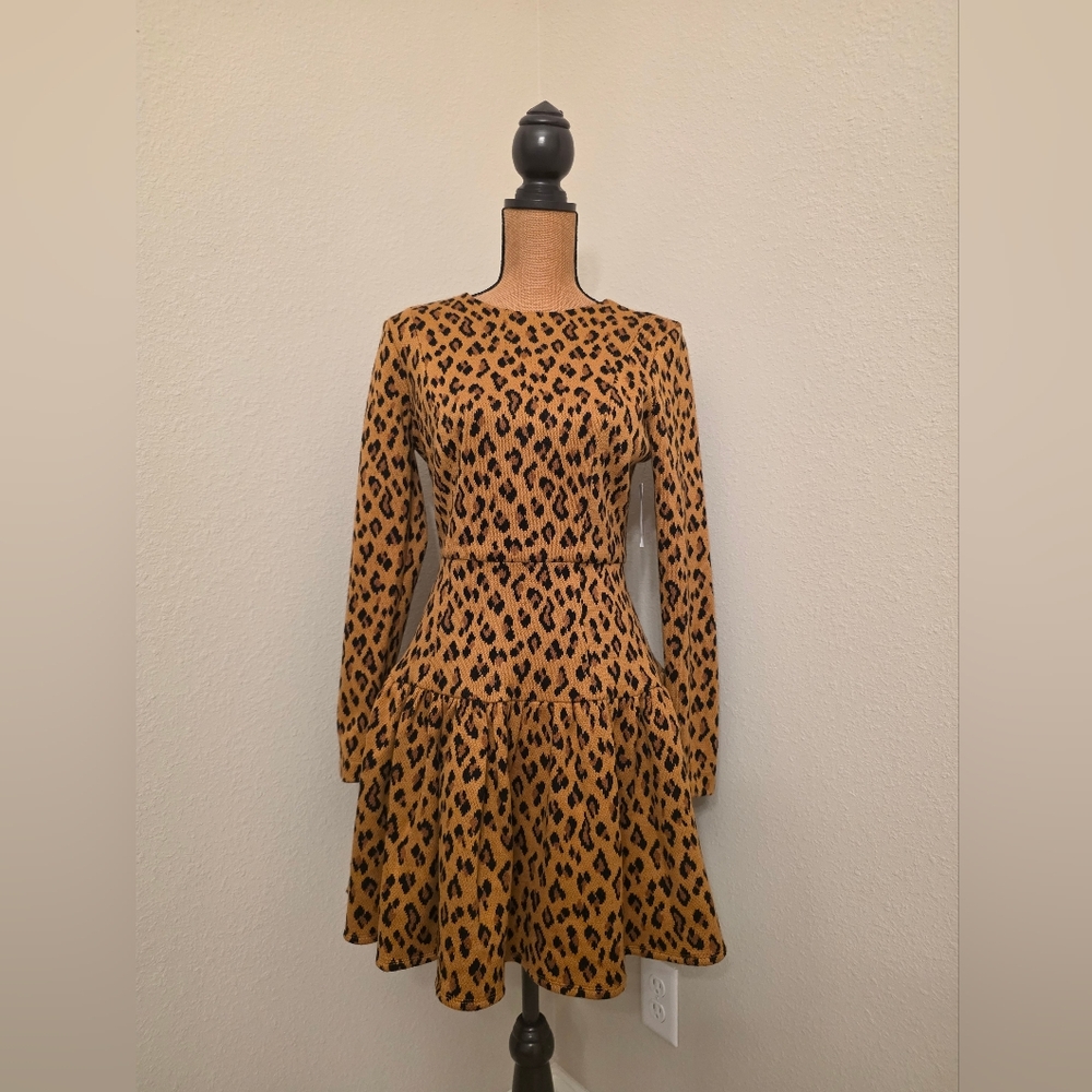 Alexia Admor Leopard Print Long Sleeve Dress
